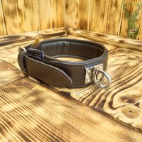 Leather collar with vertebra